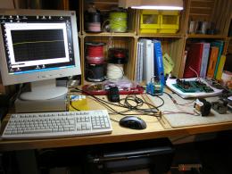 At work… Please note the output linearity of a DaVinci transformer on the test bench, more evident in the next picture.